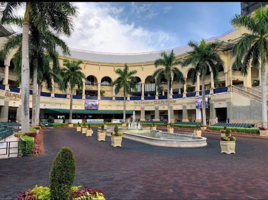 Ocean Views - Pool & Gym - Pet Friendly - Close To Beach Hallandale Beach Exteriér fotografie
