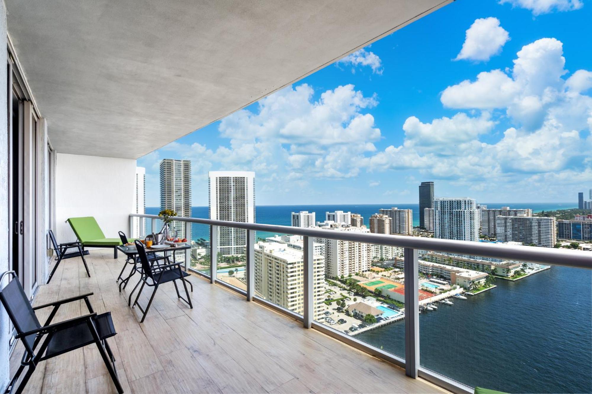 Ocean Views - Pool & Gym - Pet Friendly - Close To Beach Hallandale Beach Exteriér fotografie